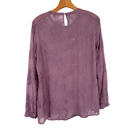 Chico’s 1 Tonal Embroidery Crinkle Top Women’s Size medium semi sheer lavender - Picture 4 of 6
